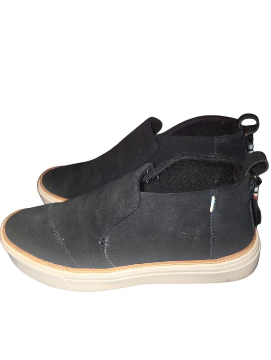 Toms Shoes - TOMS Women's Paxton slip-on suede sneakers Size 8 EUC